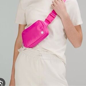 NWOT Lululemon Everywhere Belt Bag Sonic Pink